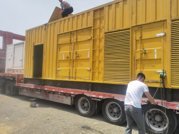 肇庆发电机出租100KW发电机需要什么规格的电缆线？
